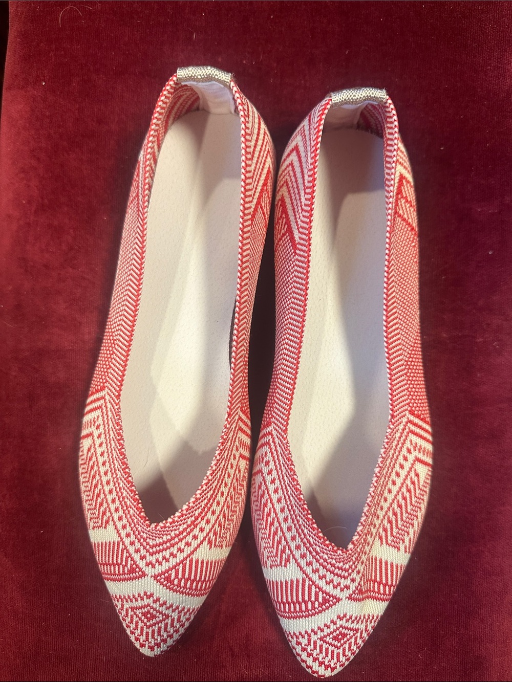 Red & White Patterned Women’s Pointed Ballet Flats